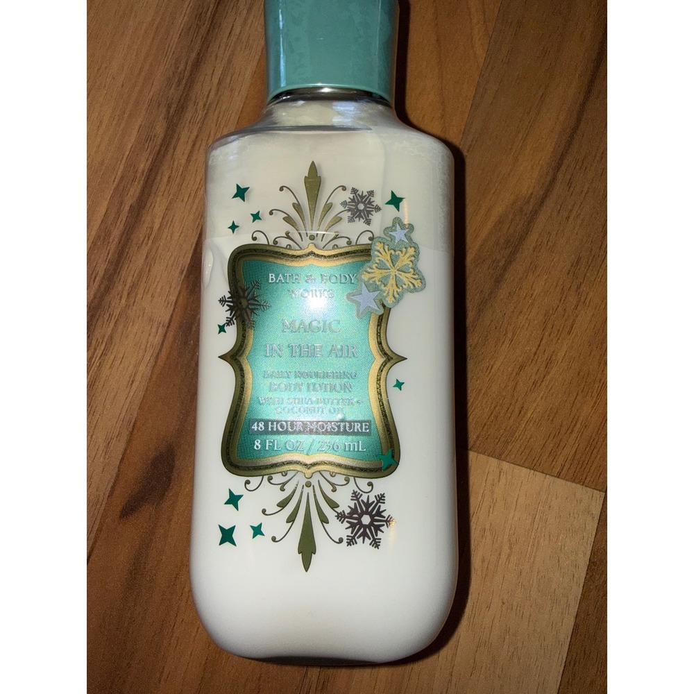 Bath & Body Works Body Lotion Unisex 8oz Green New Magic In The Air Shea Coconut